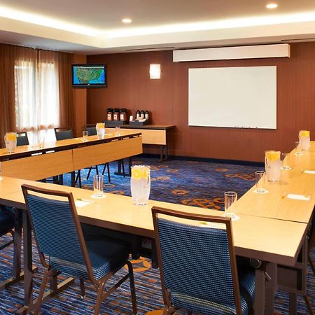 คอร์ตยาร์ด บาย แมริออท โทเรโด รอสฟอร์ด/เพอริสเบิร์ก Hotel Rossford ภายนอก รูปภาพ