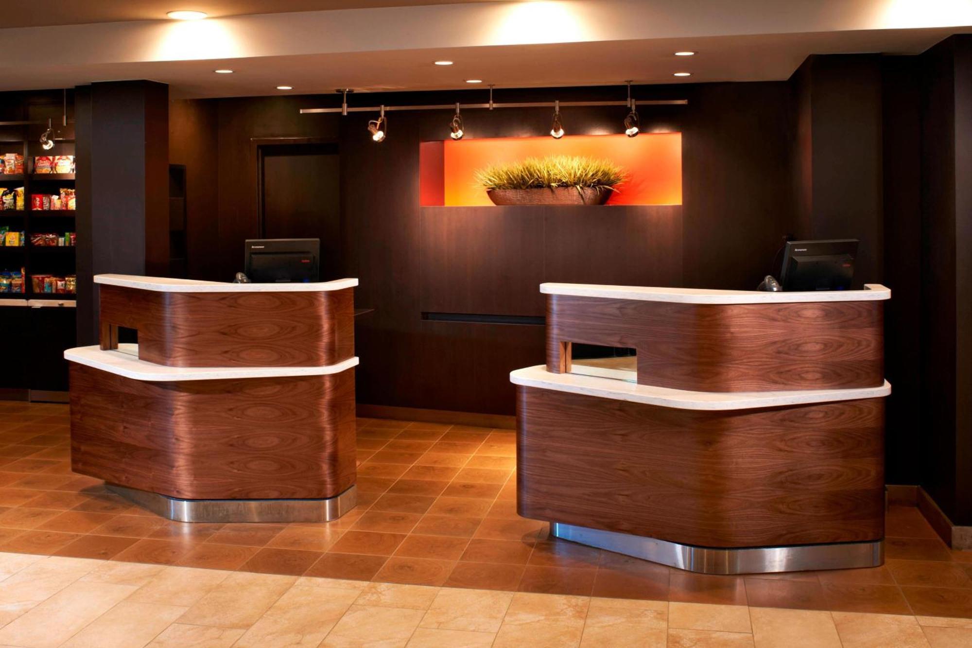 คอร์ตยาร์ด บาย แมริออท โทเรโด รอสฟอร์ด/เพอริสเบิร์ก Hotel Rossford ภายนอก รูปภาพ