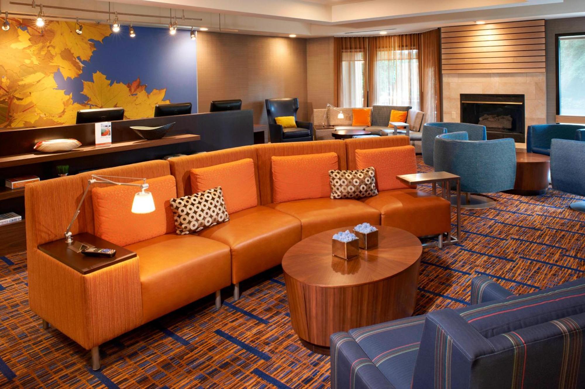 คอร์ตยาร์ด บาย แมริออท โทเรโด รอสฟอร์ด/เพอริสเบิร์ก Hotel Rossford ภายนอก รูปภาพ