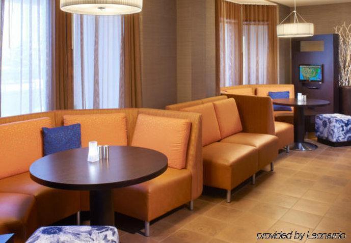 คอร์ตยาร์ด บาย แมริออท โทเรโด รอสฟอร์ด/เพอริสเบิร์ก Hotel Rossford ร้านอาหาร รูปภาพ